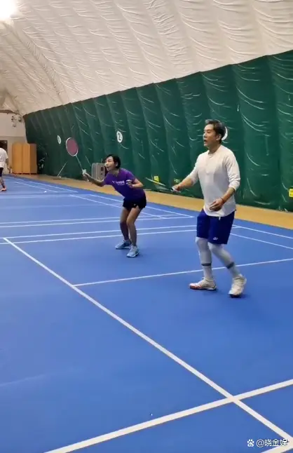 欧阳夏丹和毛宁一起打球_欧阳夏丹打球视频_欧阳夏丹毛宁羽毛球友谊