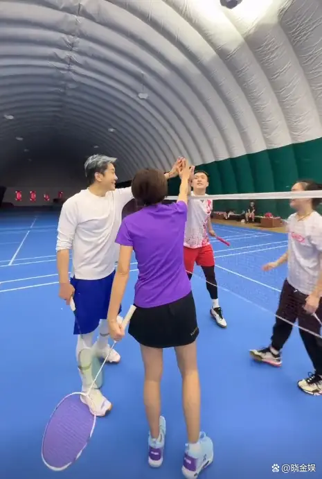欧阳夏丹和毛宁一起打球_欧阳夏丹打球视频_欧阳夏丹毛宁羽毛球友谊