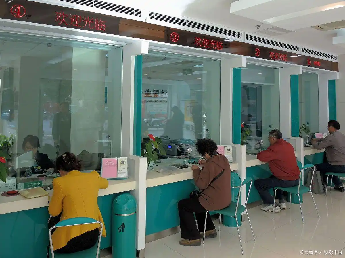 免费技巧与避坑指南_工行手机银行跨行转账要手续费吗_2025年跨行转账手续费规则