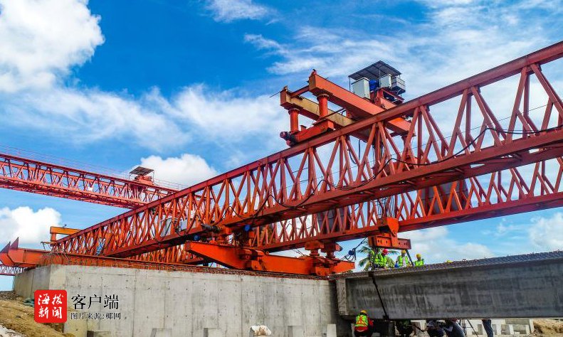 预制箱梁施工工艺_G360文临公路首榀箱梁架设_琼山区箱梁施工技术步骤