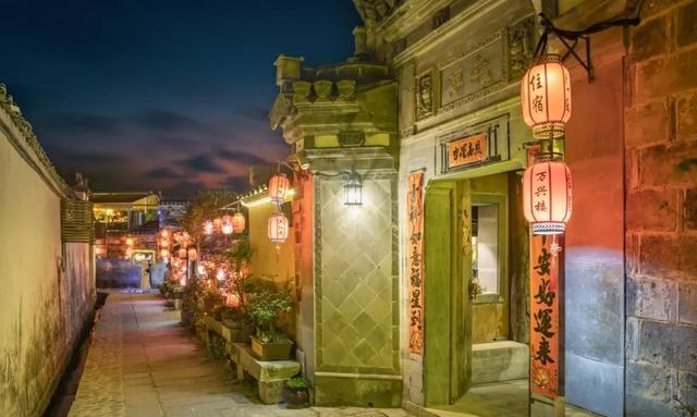 黄山安徽宏村附近的住宿_宏村油菜花海散心拍照攻略_宏村新巴士线路周边村落免门票体验