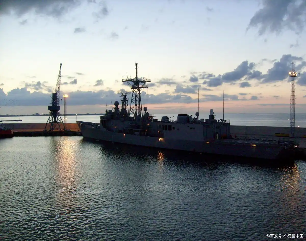 075两栖_075型两栖攻击舰_中国海军075建造速度