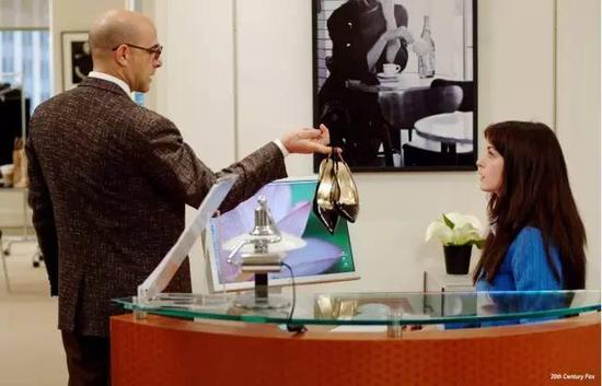 “你换上 Dolce & Gabbana 的时候就变了！”