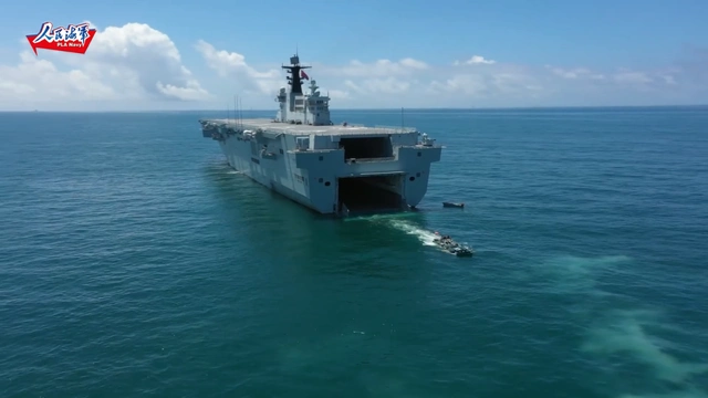 两栖攻击舰立体登陆作战能力提升_075两栖_075型两栖攻击舰海南舰广西舰南海联合登陆演练