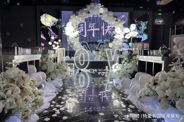 求婚避坑指南_cartier卡地亚戒指_求婚戒指尺寸测量