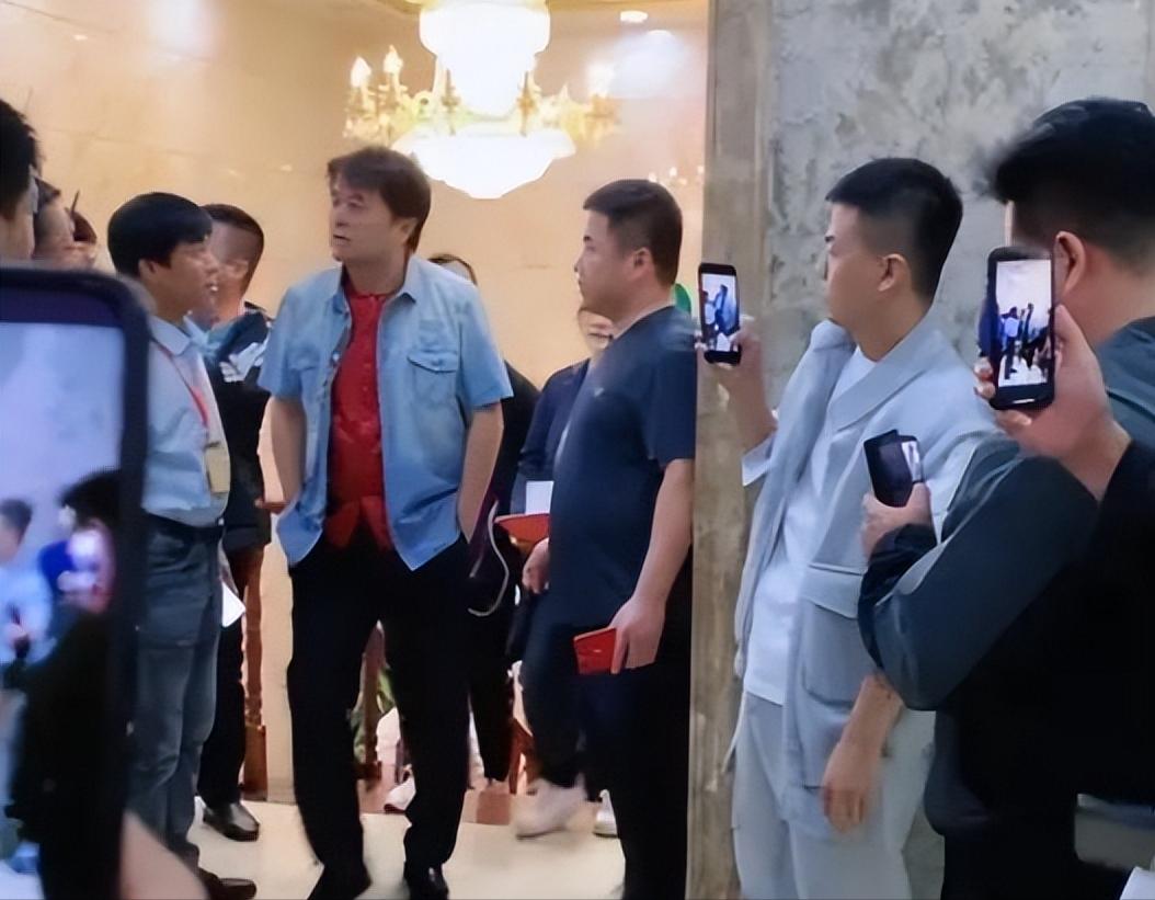 饭局改变命运毕福剑_毕福剑早年经历_毕福剑主持生涯巅峰