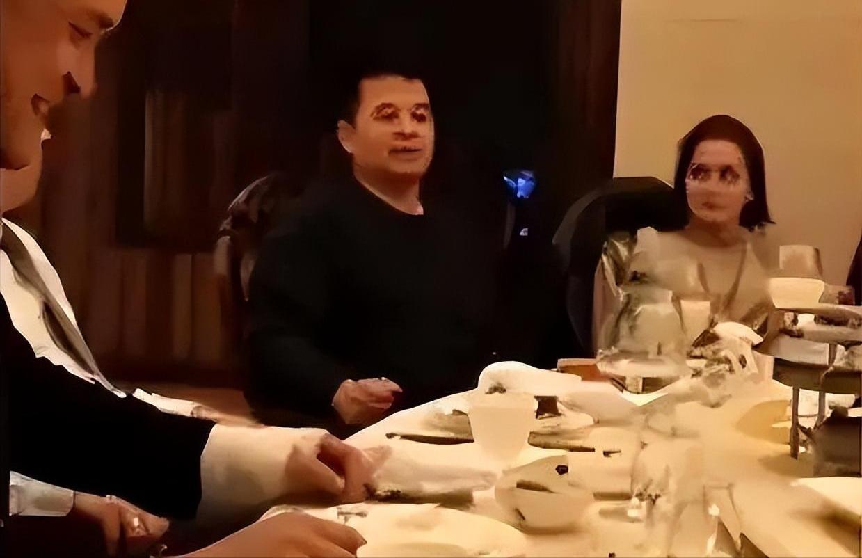 毕福剑主持生涯巅峰_毕福剑早年经历_饭局改变命运毕福剑