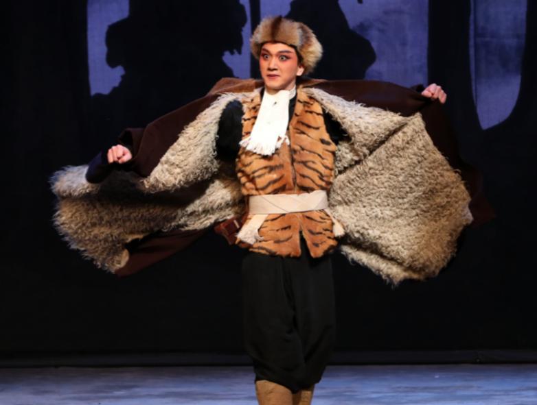 饭局改变命运毕福剑_毕福剑酒桌失言事件_公众人物言行规范