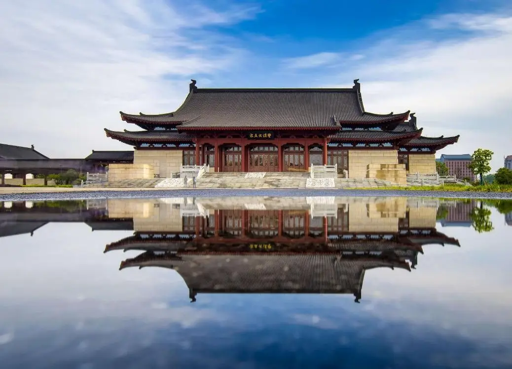 高颜值大学 排名 人民日报评选_重庆大学地理位置