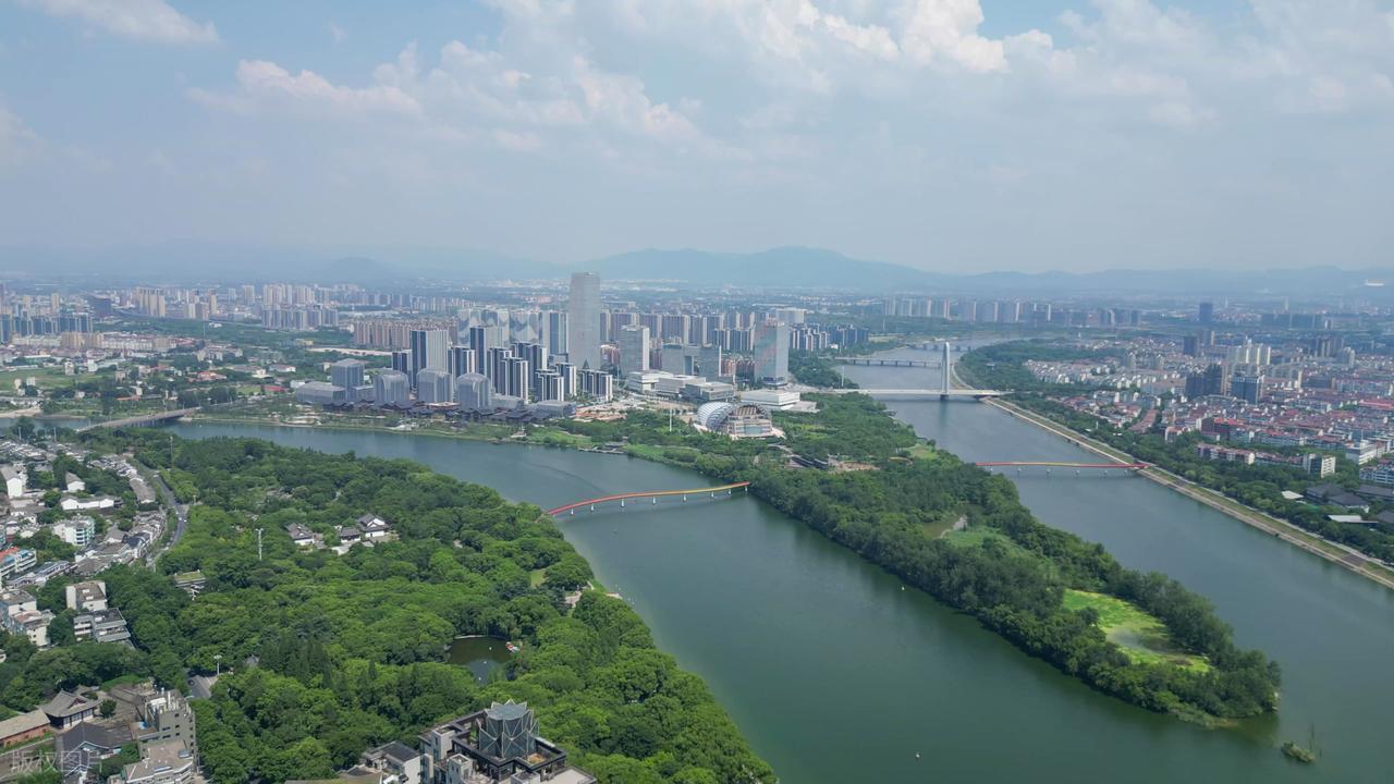 经济宽裕退休生活选择_退休后适合居住的城市_中国十佳休闲宜居生态城市