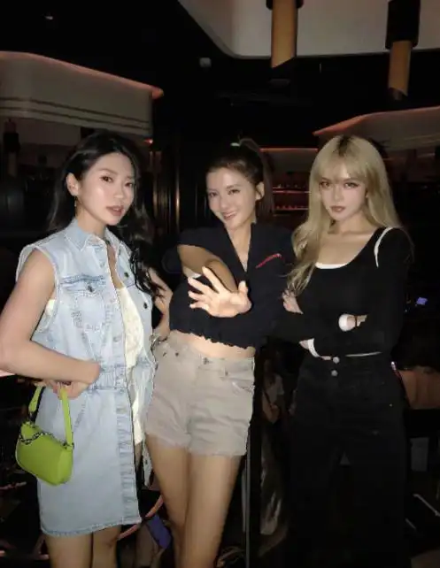 郑恺前女友程晓玥周扬青吴千语_郑恺前校花前女友_程晓玥周扬青吴千语