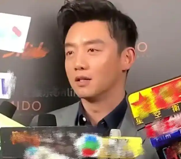 程晓玥名媛生活晒礼物_郑恺前校花前女友_程晓玥郑恺分手后状态