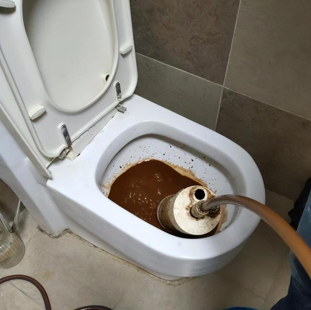 地暖清洗保养_免拆脉冲清洗技术_地热采暖的优缺点