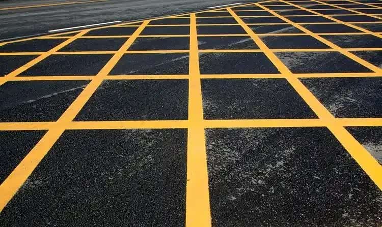 绝对不能压的交通标线_导流线标志_压标线扣分罚款