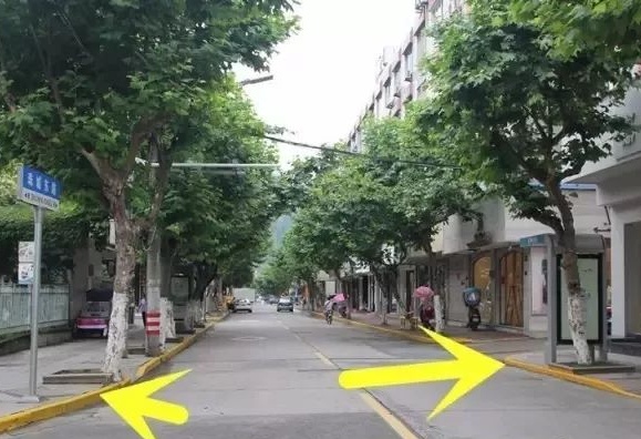 导流线标志_交通标线含义_白色实线虚线区别