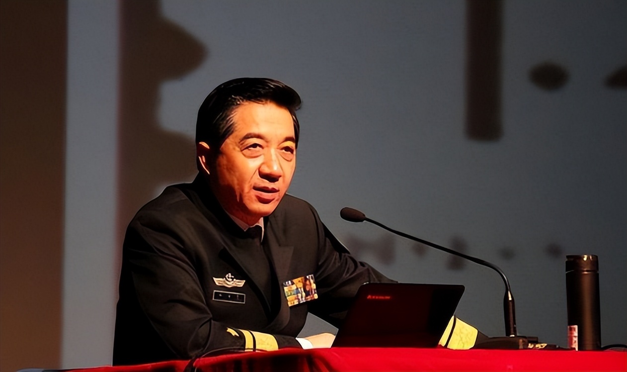 张召忠是大忽悠吗_战忽局张召忠_军事专家不靠谱