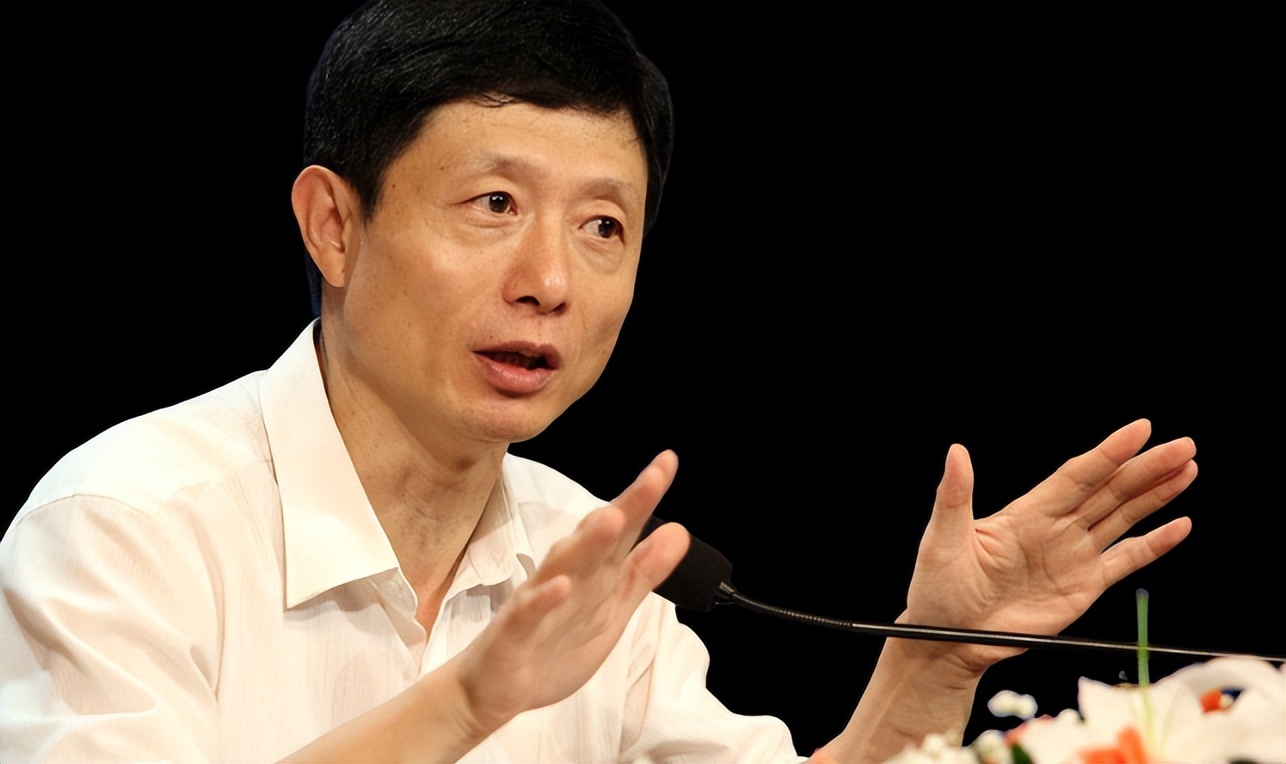 张召忠是大忽悠吗_军事专家不靠谱_战忽局张召忠