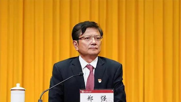 张召忠是大忽悠吗_艾跃进军事课特点_郑强爱国言论风格