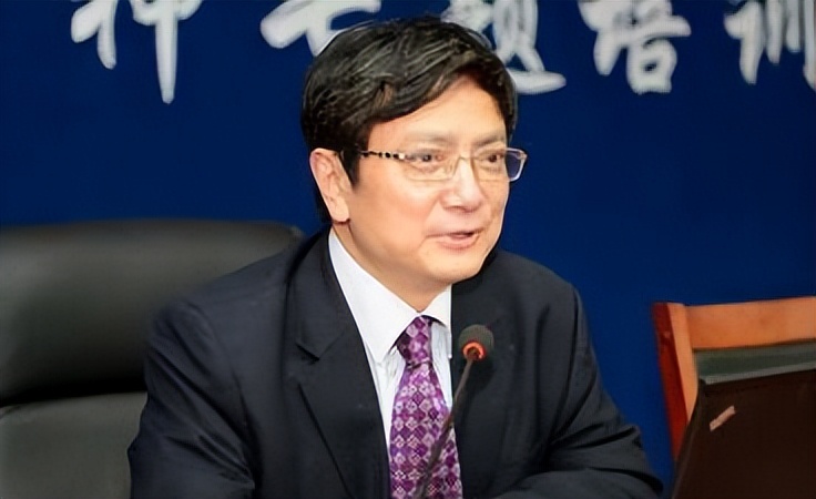 张召忠战略烟雾弹_张召忠是大忽悠吗_艾跃进大炮真理