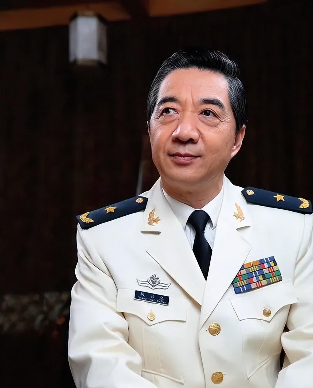 张召忠是大忽悠吗_张召忠战略烟雾弹_艾跃进大炮真理