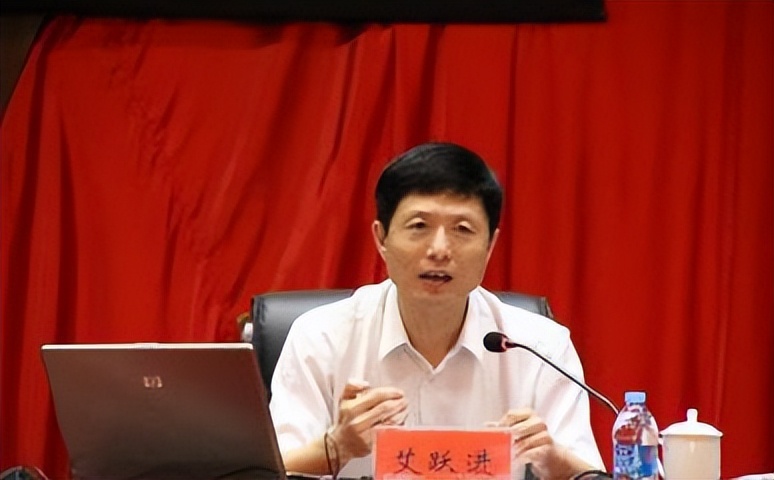 张召忠是大忽悠吗_艾跃进大炮真理_张召忠战略烟雾弹