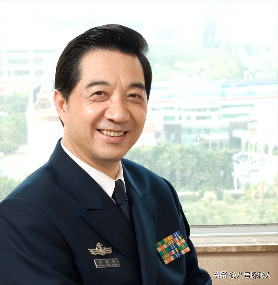 张召忠 央视忽悠专家 28年预测分析_张召忠是大忽悠吗