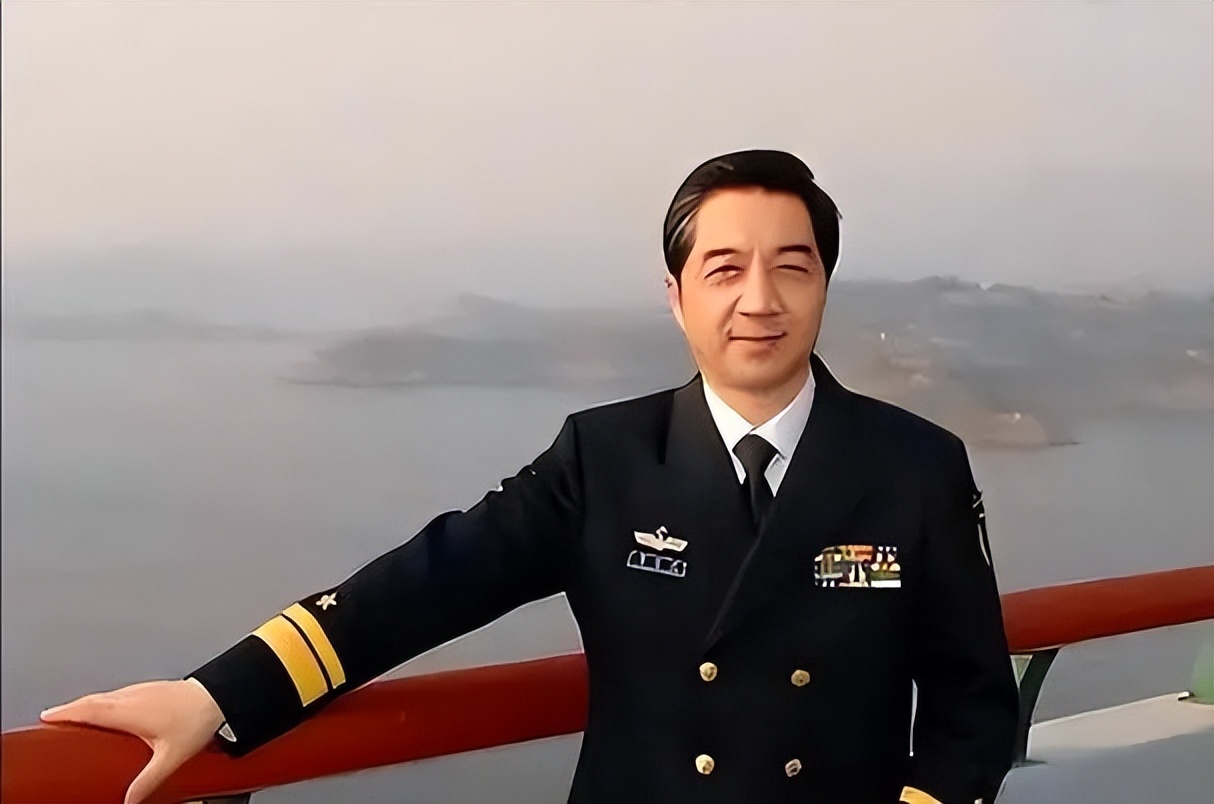 战忽局 张召忠 海带缠潜艇_张召忠是大忽悠吗