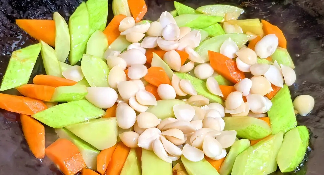 护骨食物_黑芝麻补钙_有哪些是含钙的食物