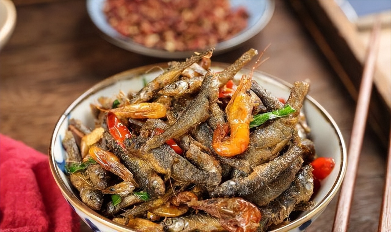 骨密度偏低如何补钙_有哪些是含钙的食物_补钙误区与正确方法