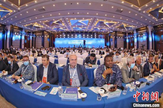 2023年生态文明贵阳国际论坛7月8日在贵阳开幕。　中新社记者 瞿宏伦 摄