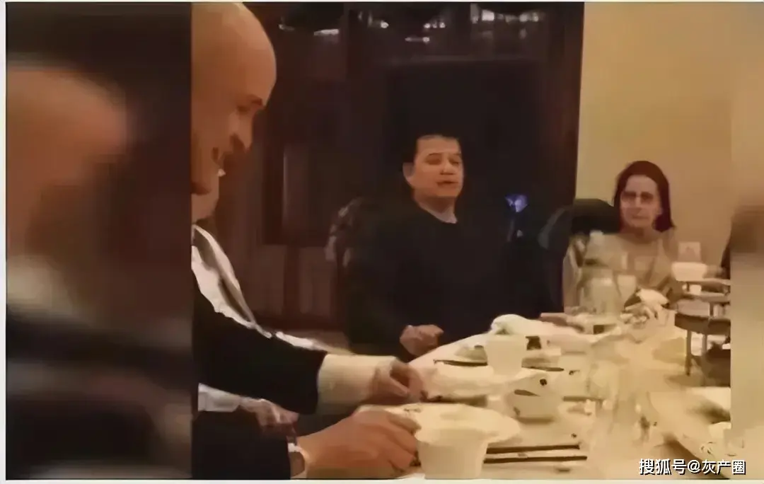 毕福剑饭局门_告密者张清报复行为结局_毕福剑私人饭局唱评视频曝光事件