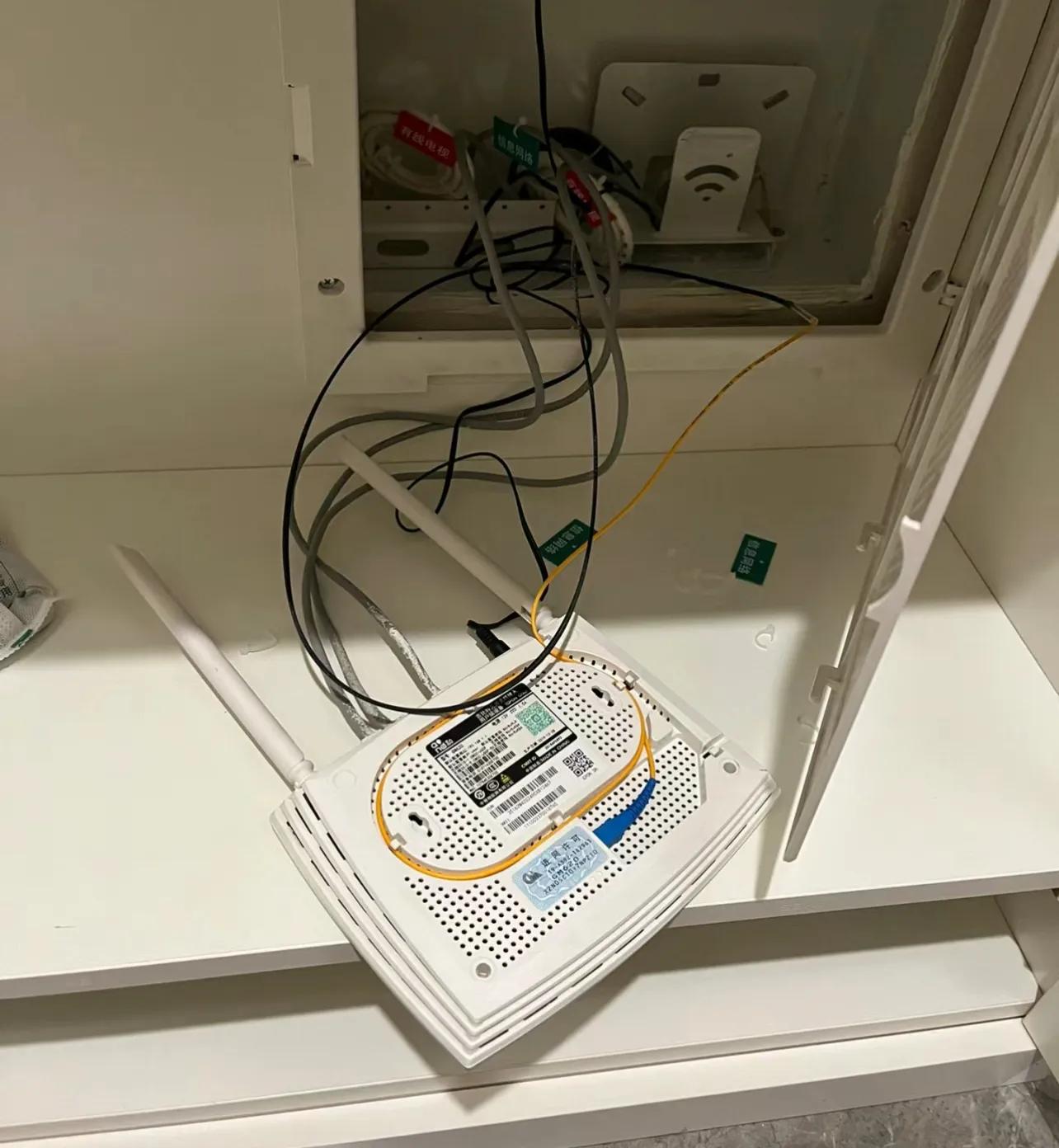 无线路由器reset键在哪_路由器节能方法_路由器能不能一直开着不关