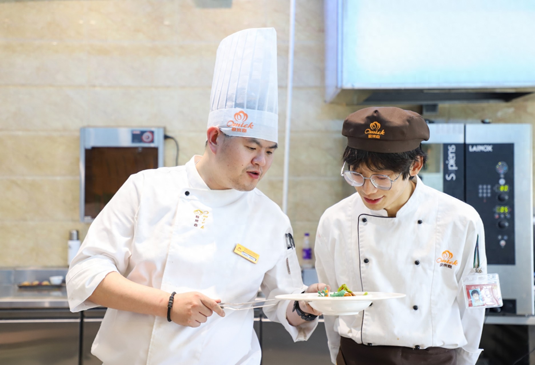 西餐培训学校选择标准_西餐培训课程体系_店面文化建设培训