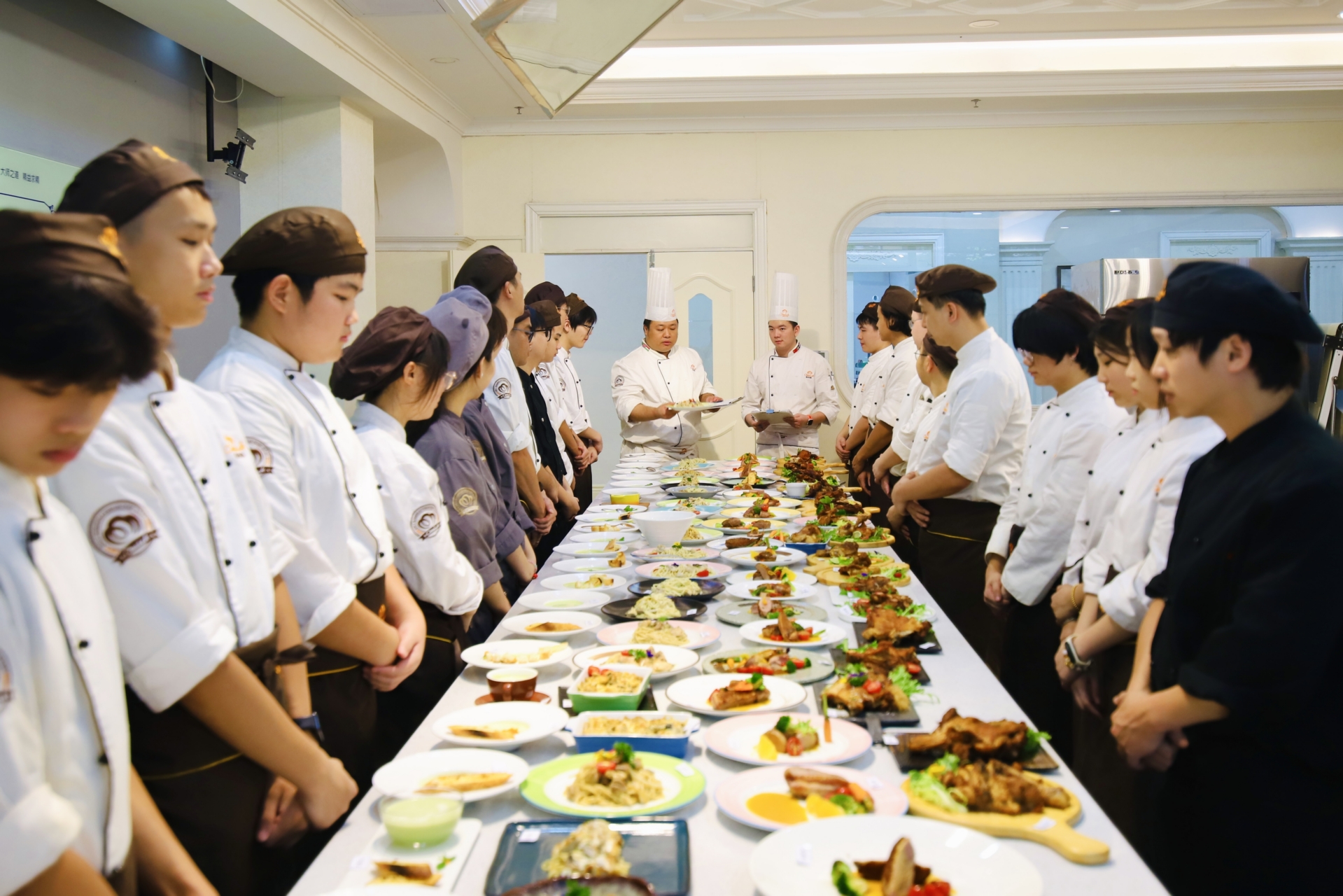 西餐培训学校选择标准_西餐培训课程体系_店面文化建设培训