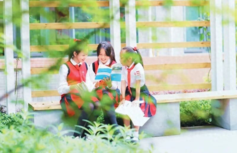 教师如何在教育科研中成长_中小学书香校园建设策略_青少年阅读时间管理