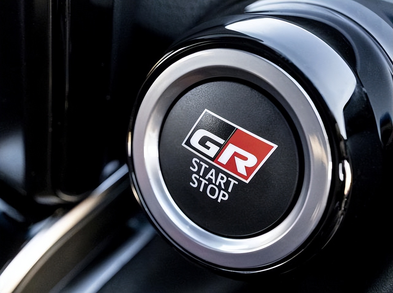 丰田世纪century图片_丰田兰德酷路泽LC300GR_兰德酷路泽LC300GR评测