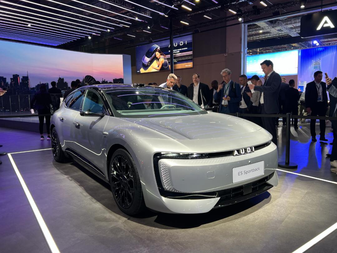 丰田世纪century图片_经典车型设计_经得起时间检验的汽车设计