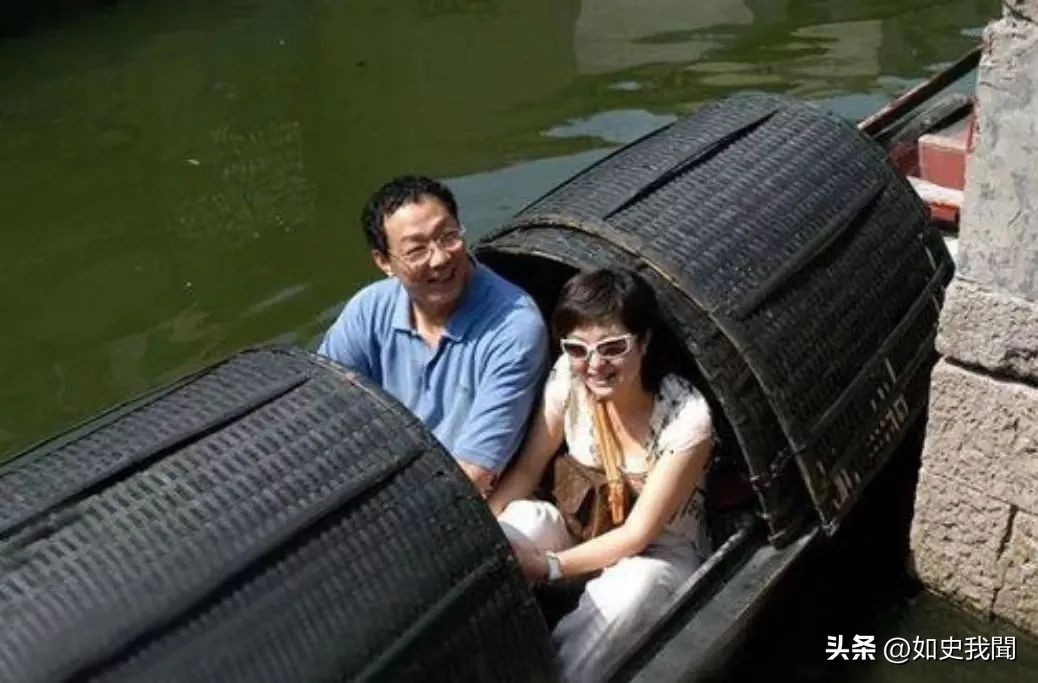 张泉灵北大毕业典礼演讲_张泉灵 主持生涯 事业转型