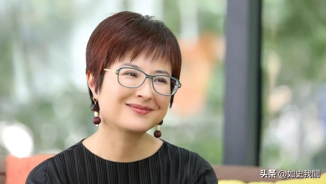 张泉灵 主持生涯 事业转型_张泉灵北大毕业典礼演讲