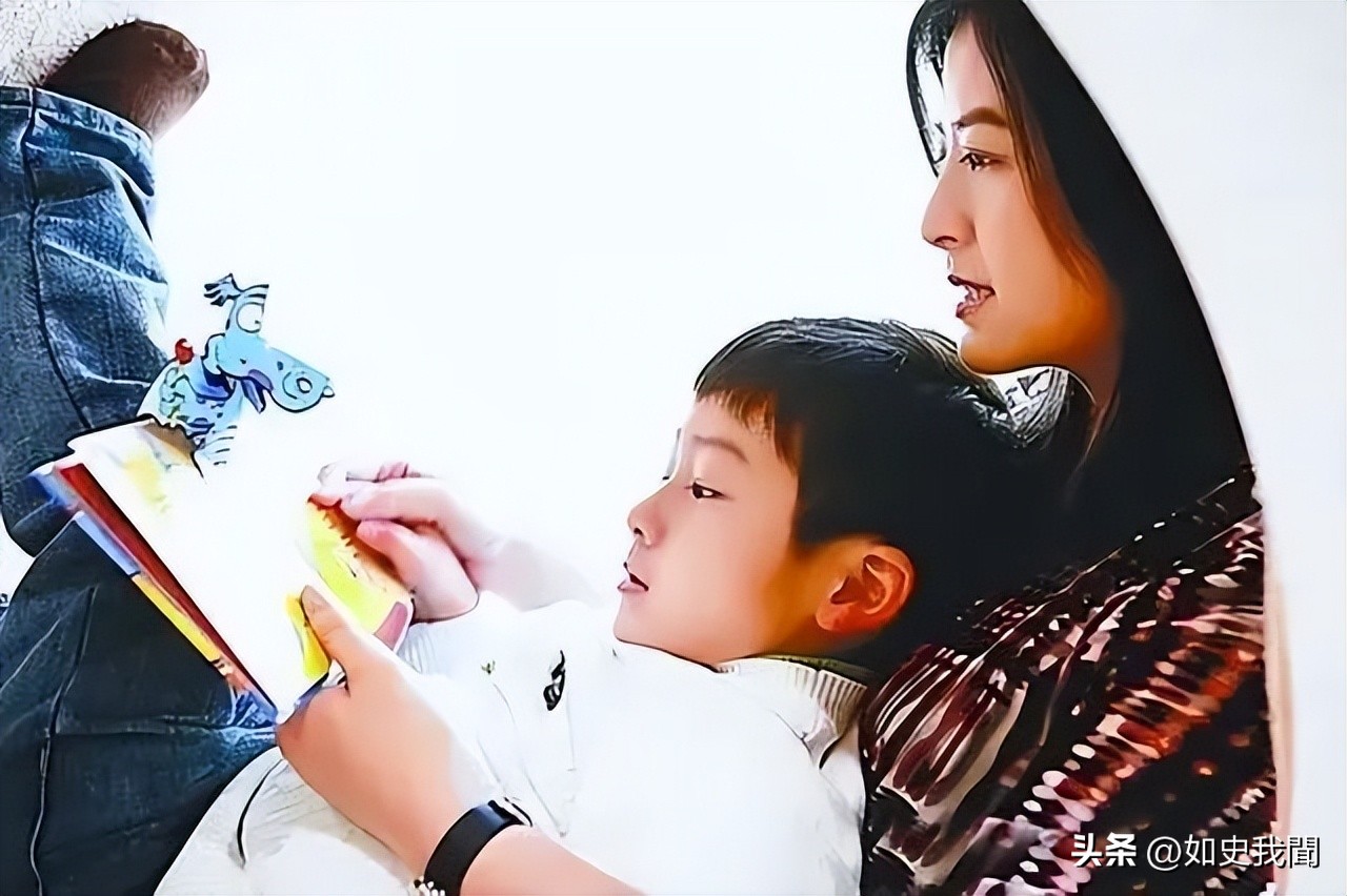 张泉灵 主持生涯 事业转型_张泉灵北大毕业典礼演讲