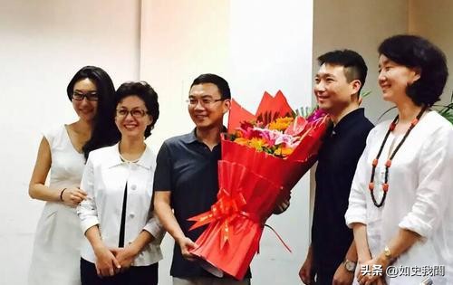 张泉灵 主持生涯 事业转型_张泉灵北大毕业典礼演讲