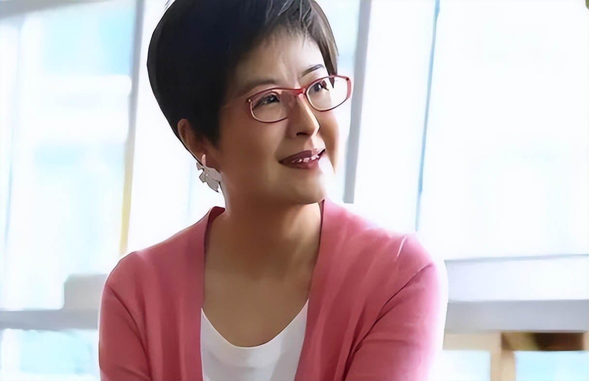 张泉灵央视辞职转型创投圈_张泉灵主持生涯发展历程_张泉灵北大毕业典礼演讲