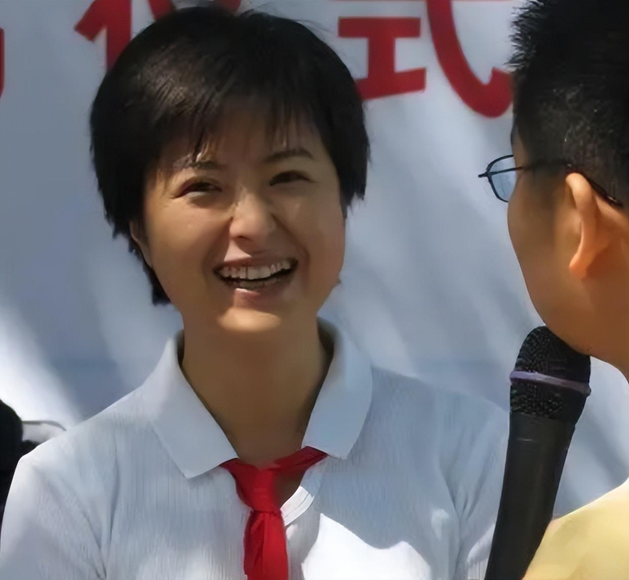 张泉灵央视辞职转型创投圈_张泉灵主持生涯发展历程_张泉灵北大毕业典礼演讲