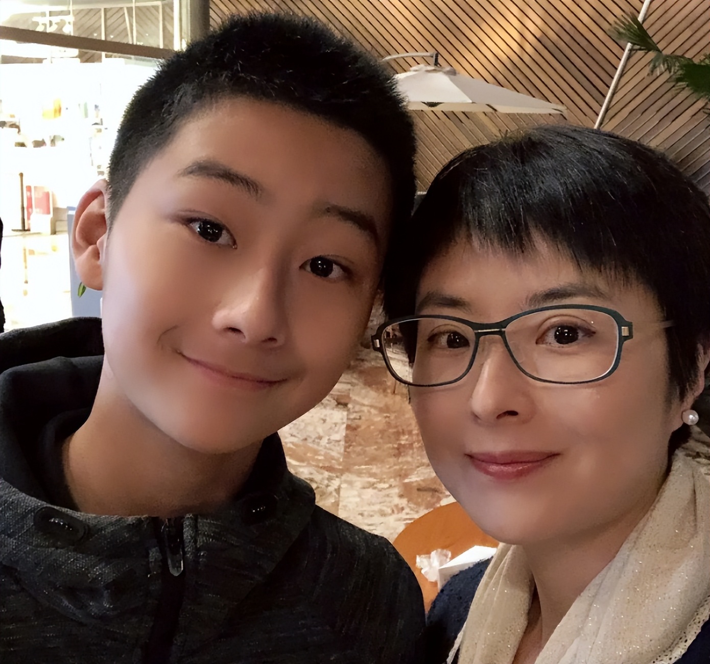 张泉灵 传记_张泉灵北大毕业典礼演讲_张泉灵 复出主持