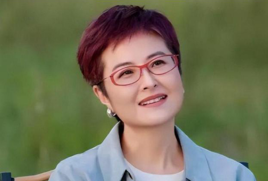 张泉灵北大毕业典礼演讲_央视记者张泉灵_北大才女张泉灵