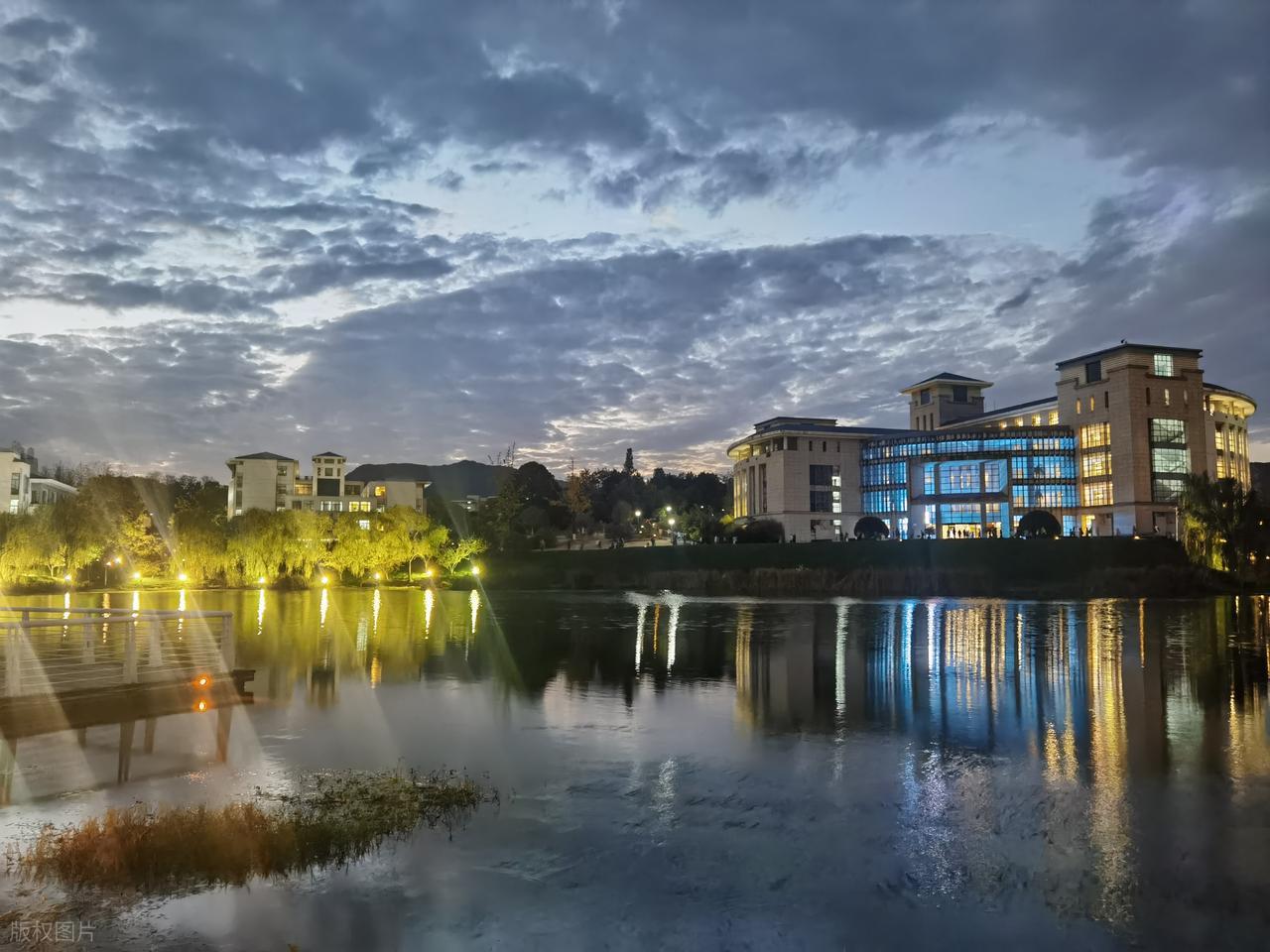 江苏高校文科录取分数线解析_徐州工程学院江苏分数线_江苏高考文科录取分数线