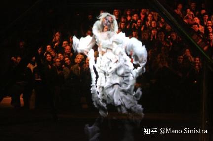 亚历山大.麦昆_亚历山大麦昆设计理念_亚历山大麦昆品牌内涵