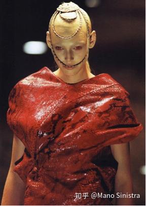 亚历山大麦昆品牌内涵_亚历山大麦昆设计理念_亚历山大.麦昆