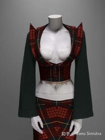 亚历山大麦昆品牌内涵_亚历山大麦昆设计理念_亚历山大.麦昆