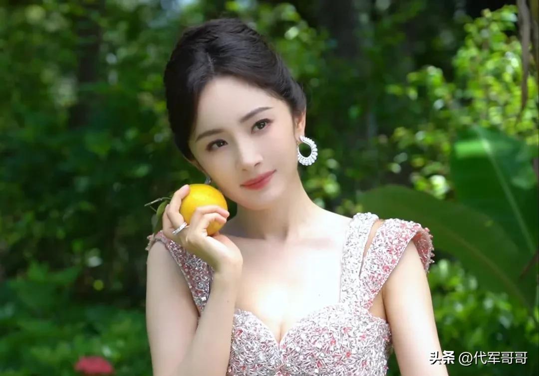 东方美学与西方骨相融合美女_2025年中国美女排行榜_中国美女排行榜前十名